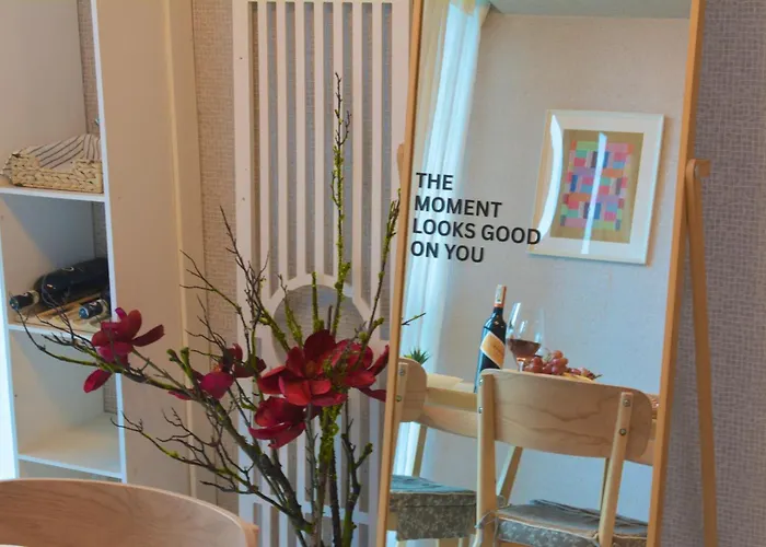 Muji Style 2br With Free Parking Bgc * Manila