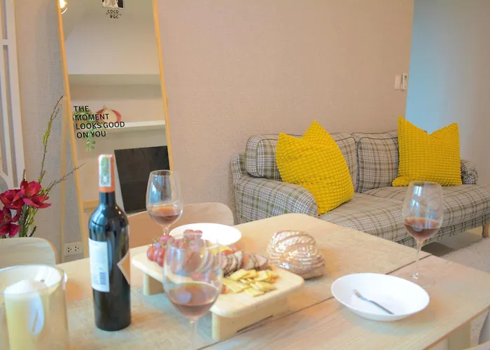 Apartment Muji Style 2br With Free Parking Bgc
