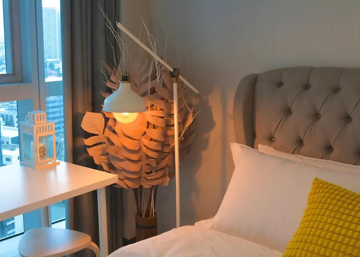 Muji Style 2br With Free Parking Bgc Apartment