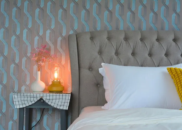 Muji Style 2br With Free Parking Bgc Apartment Manila